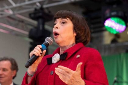 âge du fils de mireille mathieu