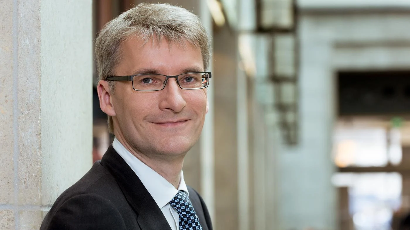 mit wem ist elmar theveßen verheiratet